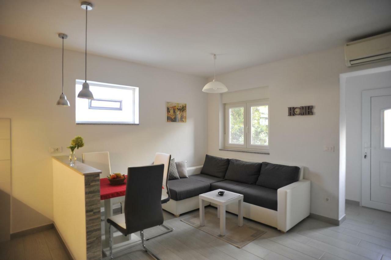 Apartment Stefania 로비니 외부 사진
